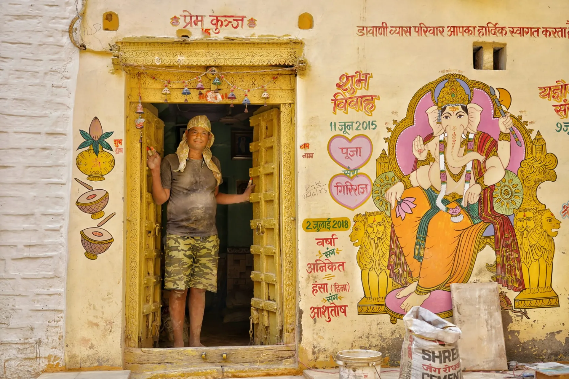 Farewell to the Tiger’s home as you head to the Pink City, Jaipur