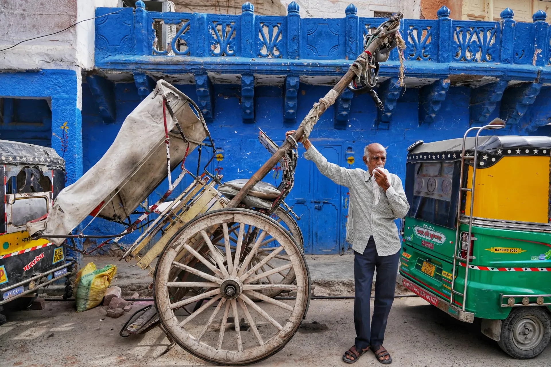Enjoy the history of Delhi before heading to the oldest National Park, Jim Corbett