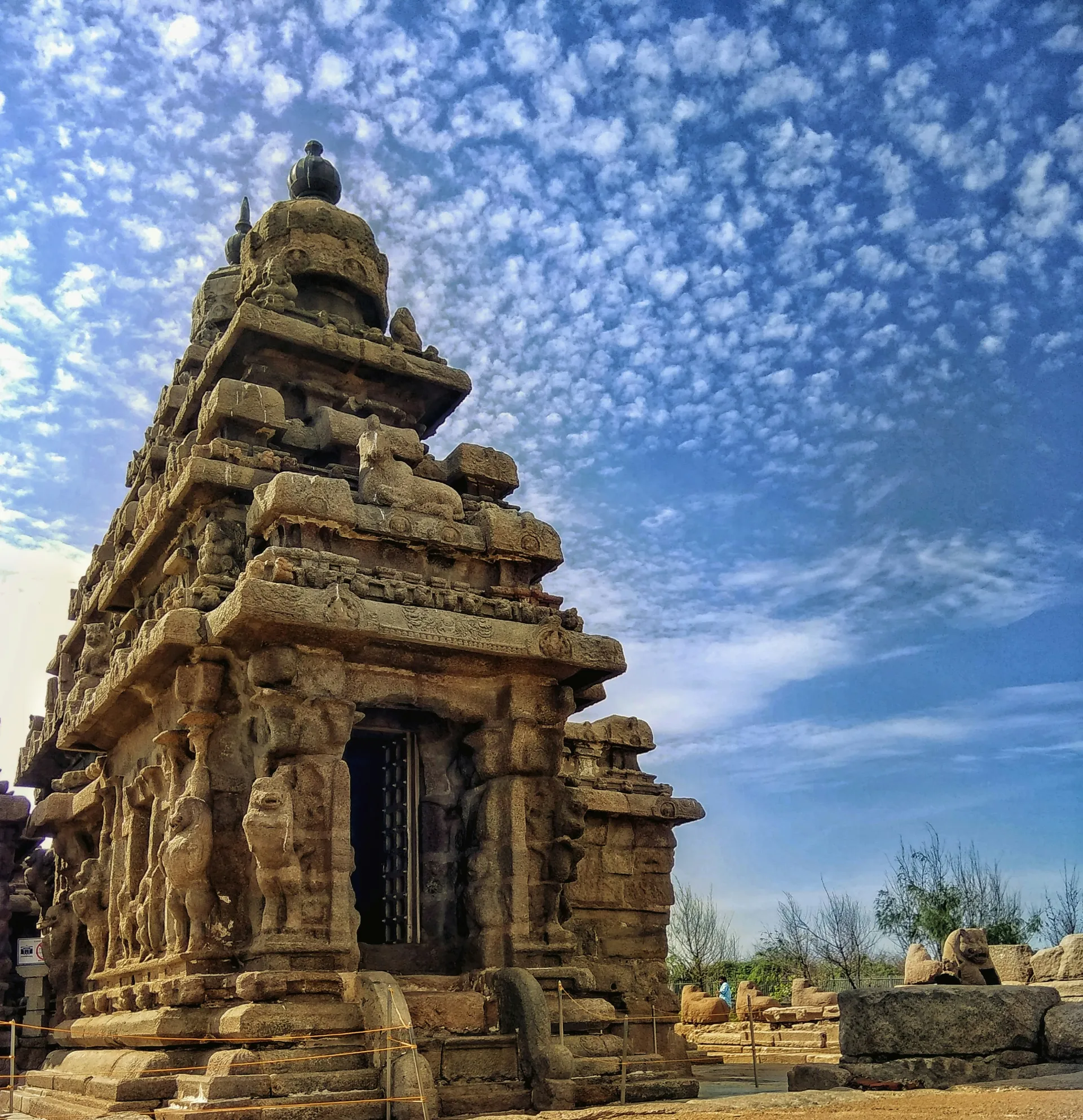 Chennai / Kanchipuram / Mahabalipuram - 150 km (3 hrs drive)